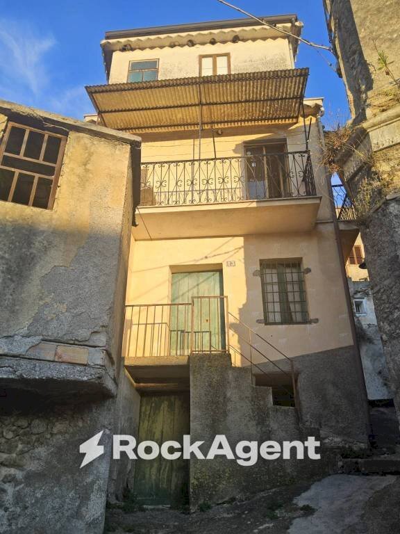 Facciata - Independent house via Oberdan, Martone - photo 2