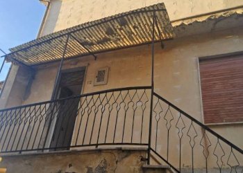 Facciata - Independent house via Oberdan, Martone - photo 1