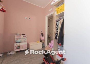 Camera da letto - Four-room apartment via Massimo D'Azeglio, 9, Villabate - photo 17