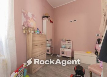 Camera da letto - Four-room apartment via Massimo D'Azeglio, 9, Villabate - photo 18
