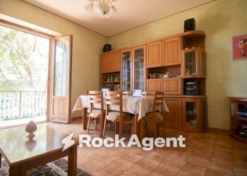 Salone - Casa indipendente Frazione San Ginesio, 91, Arcevia - foto 12
