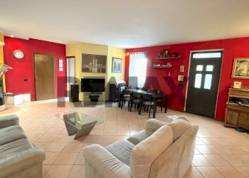 Quadrilocale Via Achille Grandi, 9
Molino, Castegnato - foto 2
