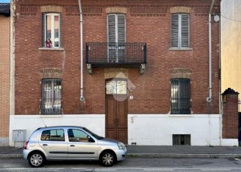 Two-room apartment Via Stampalia, Grugliasco - photo 1