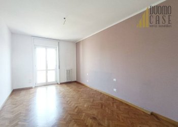 Three-room apartment Sesto San Giovanni - photo 12