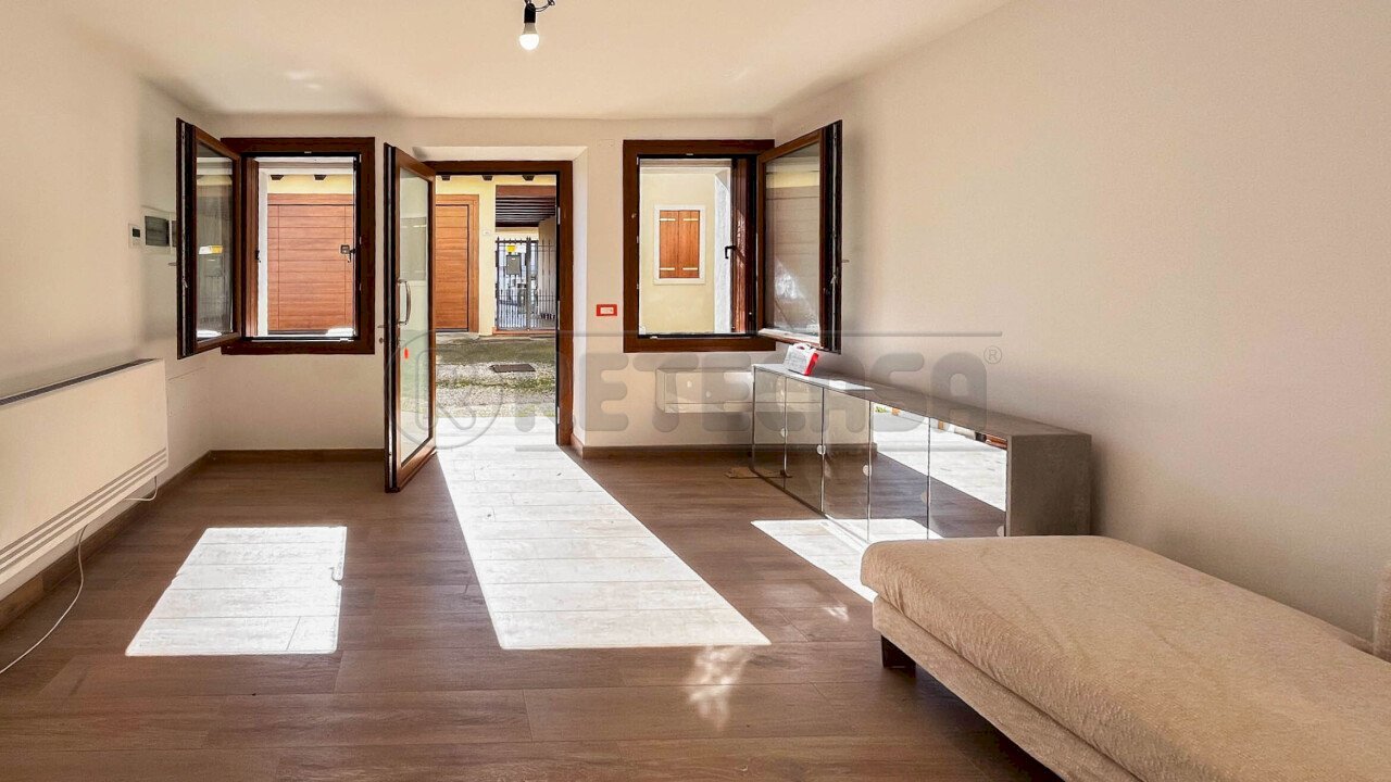 zona giorno - Semi-detached house Via Castello, Monteviale - photo 3
