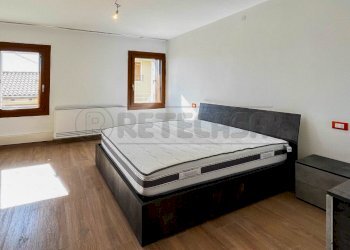 camera da letto - Semi-detached house Via Castello, Monteviale - photo 9