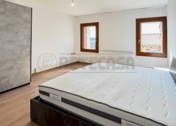 camera da letto - Semi-detached house Via Castello, Monteviale - photo 10