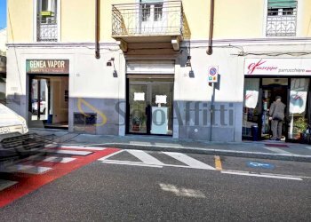 PHOTO-2026-07-10-14-51-42 - Locale Commerciale Via Guglielmo Marconi 70, Saronno - foto 4