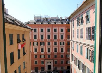 Vista Soggiorno - Four-room apartment Via Palestro, Genova (neighborhood Castelletto) - photo 4