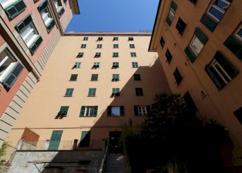 Condominio - Four-room apartment Via Palestro, Genova (neighborhood Castelletto) - photo 12