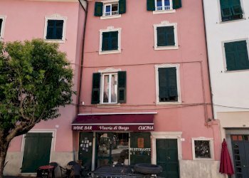 ChatGPT Image 14 lug 2026, 16_21_16 - Four-room apartment at auction Piazza V. Emanuele 27, Varese Ligure - photo 2