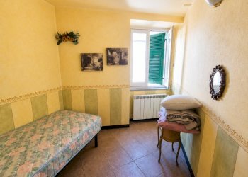 ChatGPT Image 14 lug 2026, 16_28_46 - Four-room apartment at auction Piazza V. Emanuele 27, Varese Ligure - photo 4