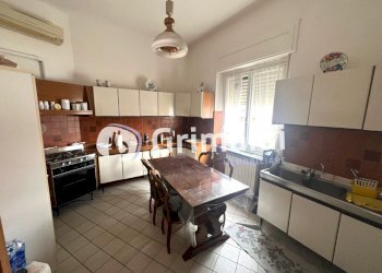 Cucina - Three-room apartment Via Alessandro di Gifflenga 7, Vercelli - photo 12