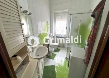 Bagno - Three-room apartment Via Alessandro di Gifflenga 7, Vercelli - photo 15