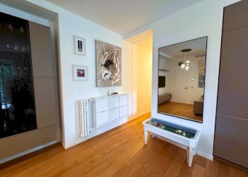 Soggiorno con cucina a vista - Three-room apartment Via Luigi Soderini 47, Milano (neighborhood Lorenteggio) - photo 6