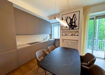 Soggiorno con cucina a vista - Three-room apartment Via Luigi Soderini 47, Milano (neighborhood Lorenteggio) - photo 11