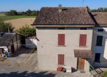WhatsApp Image 2026-07-13 at 15.50.47 - Portion of a house Strada Provinciale per Soragna 17, San Secondo Parmense - photo 4