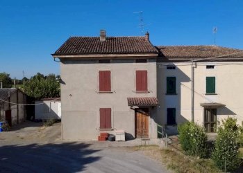WhatsApp Image 2026-07-13 at 15.50.51 (2) - Portion of a house Strada Provinciale per Soragna 17, San Secondo Parmense - photo 21