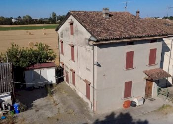 WhatsApp Image 2026-07-13 at 15.50.48 - Portion of a house Strada Provinciale per Soragna 17, San Secondo Parmense - photo 27