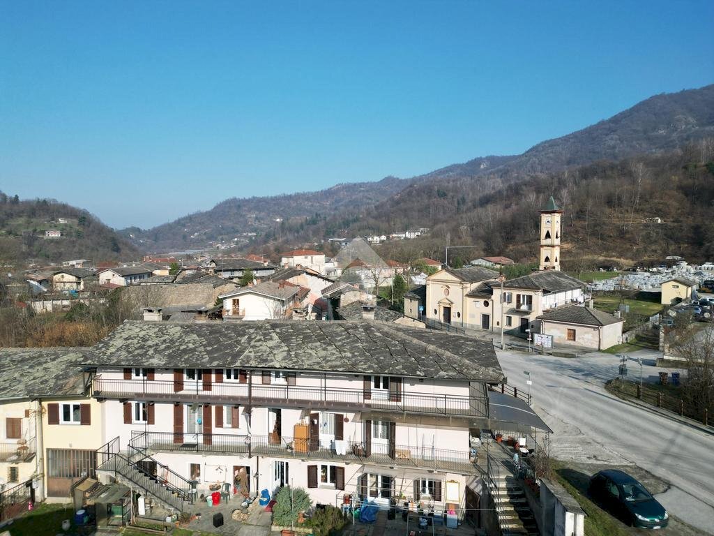 Independent house Via Paesana, Barge - photo 1