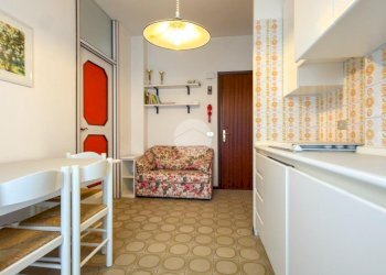 Two-room apartment Via Francesco Baracca, Misano Adriatico - photo 2