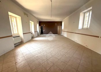 Four-room apartment Corso Amedeo D'Aosta, Robbio - photo 15