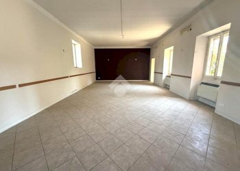 Four-room apartment Corso Amedeo D'Aosta, Robbio - photo 17