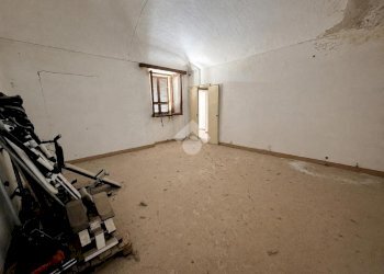 Four-room apartment Corso Amedeo D'Aosta, Robbio - photo 25