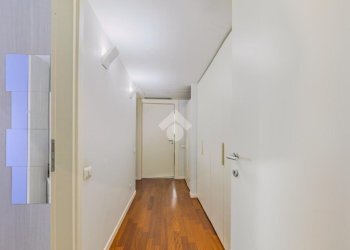 Three-room apartment Via ansaldo, Milano (neighborhood Bicocca) - photo 12