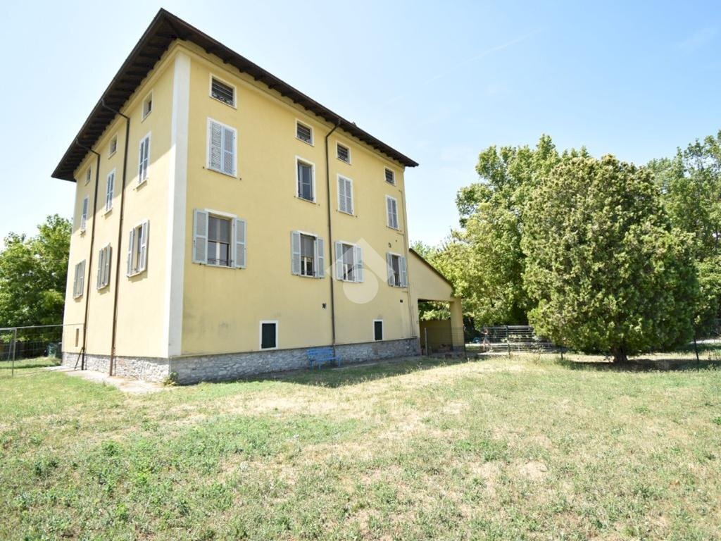 Four-room apartment Via nello venturini, Felino - photo 1