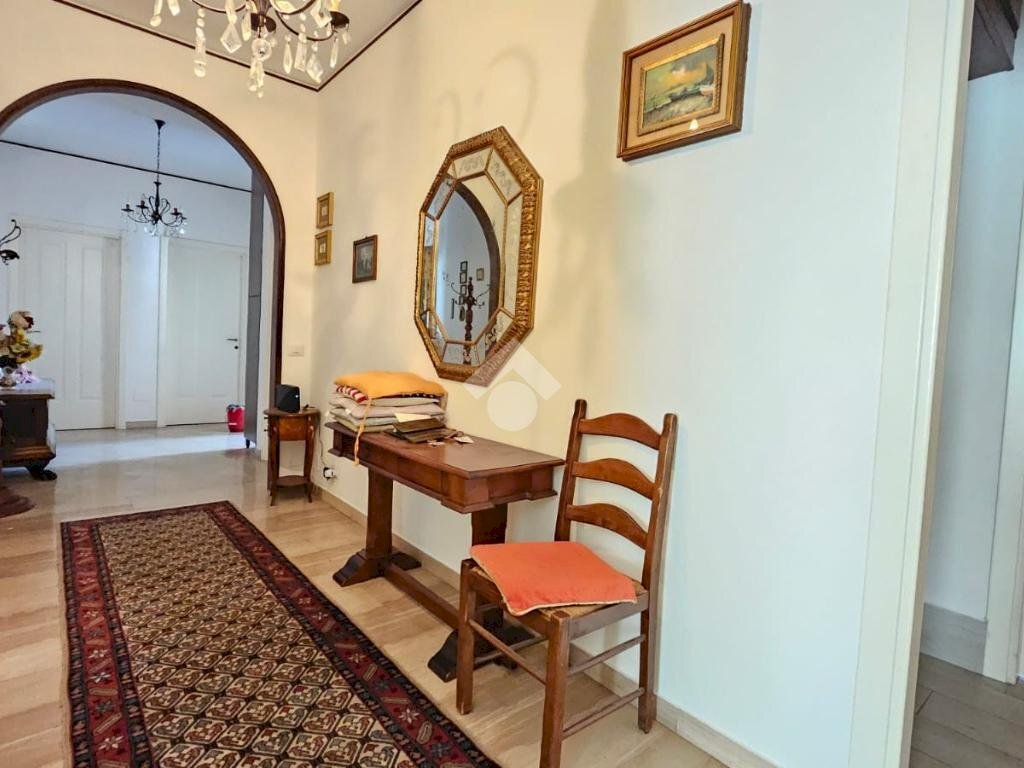 Four-room apartment Via Piattoli, Milano - photo 1