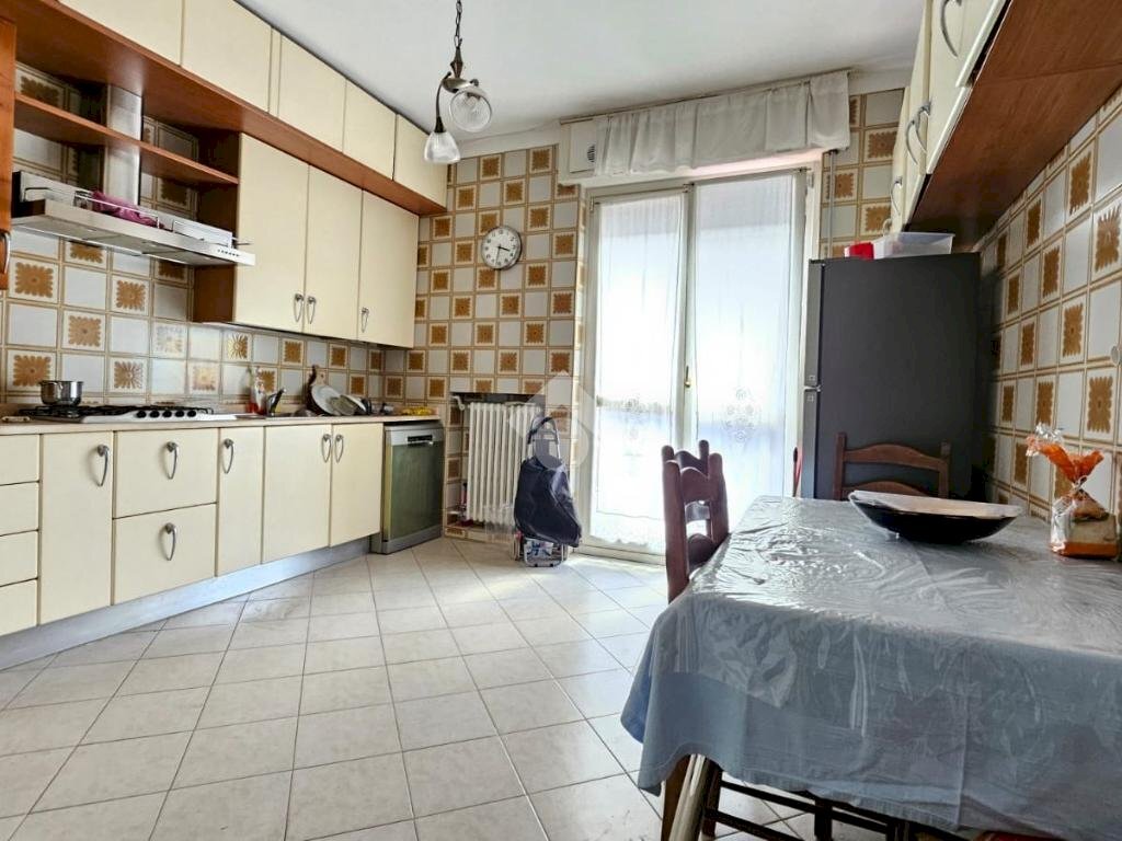 Four-room apartment Via Piattoli, Milano - photo 2