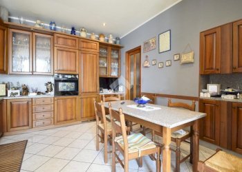 Three-room apartment Corso casale, Torino (neighborhood Borgo Po) - photo 4
