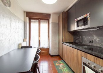 Cucina - Quadrilocale Frazione Saint Maurice, 64, Sarre - foto 7