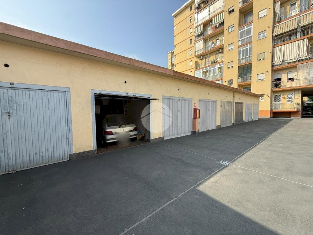 Box Via cardinal massaia, Torino (neighborhood Borgo Vittoria) - photo 3
