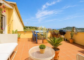 Semi-detached house Via S. Antonio, Imperia - photo 1