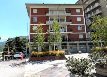 Trilocale Via Emilio Chanoux, 176A, Chatillon - foto 1