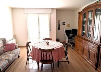 Trilocale Via Emilio Chanoux, 176A, Chatillon - foto 4