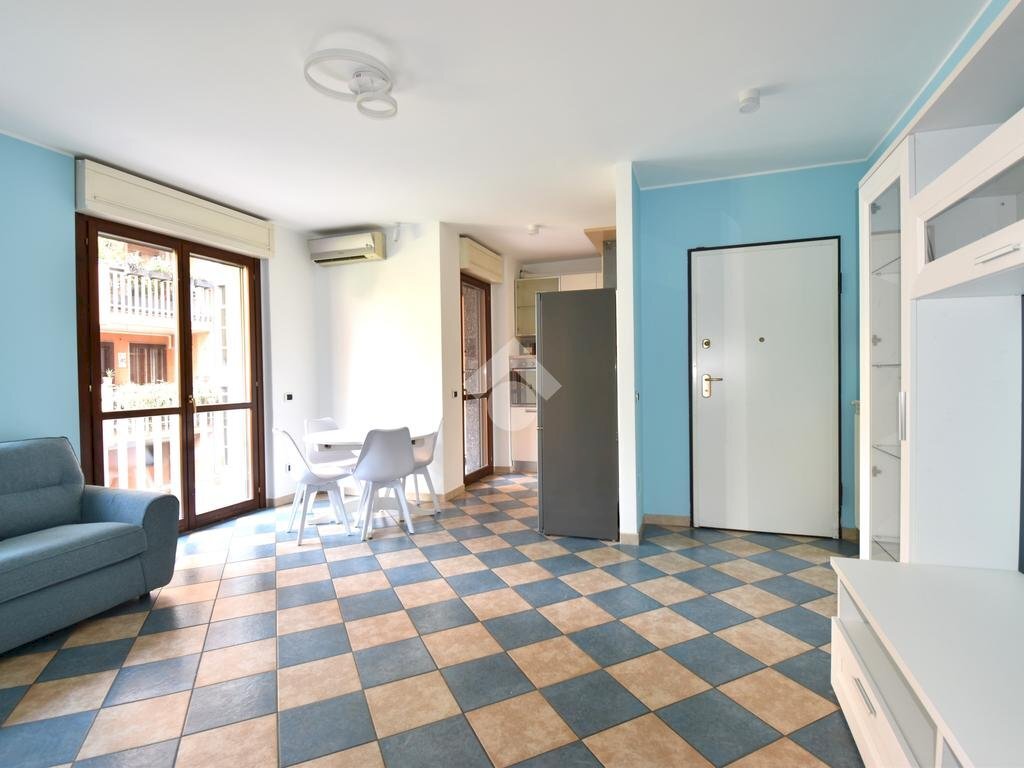 Two-room apartment Via I Maggio, Segrate - photo 1