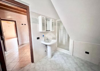 Independent house Via castelletto, Casarile - photo 19