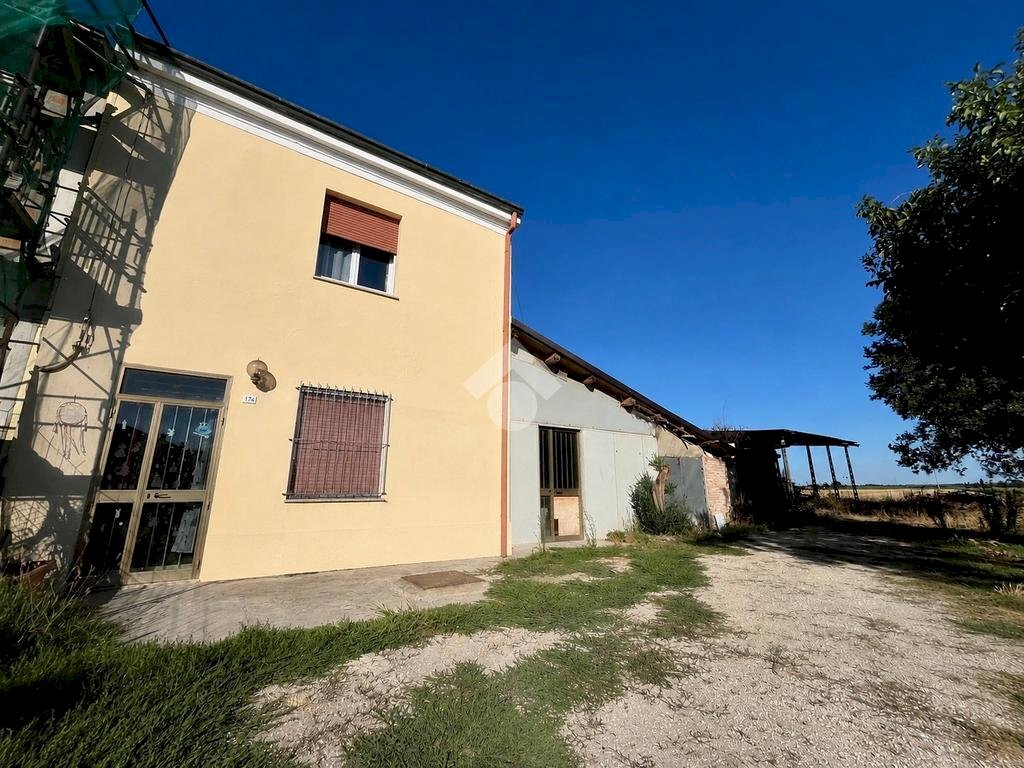 Casa indipendente Via Sauro Babini, Ravenna (zona Roncalceci) - foto 1