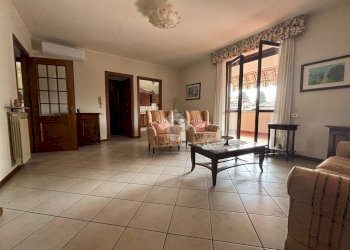 Three-room apartment Via quara, Pombia - photo 3