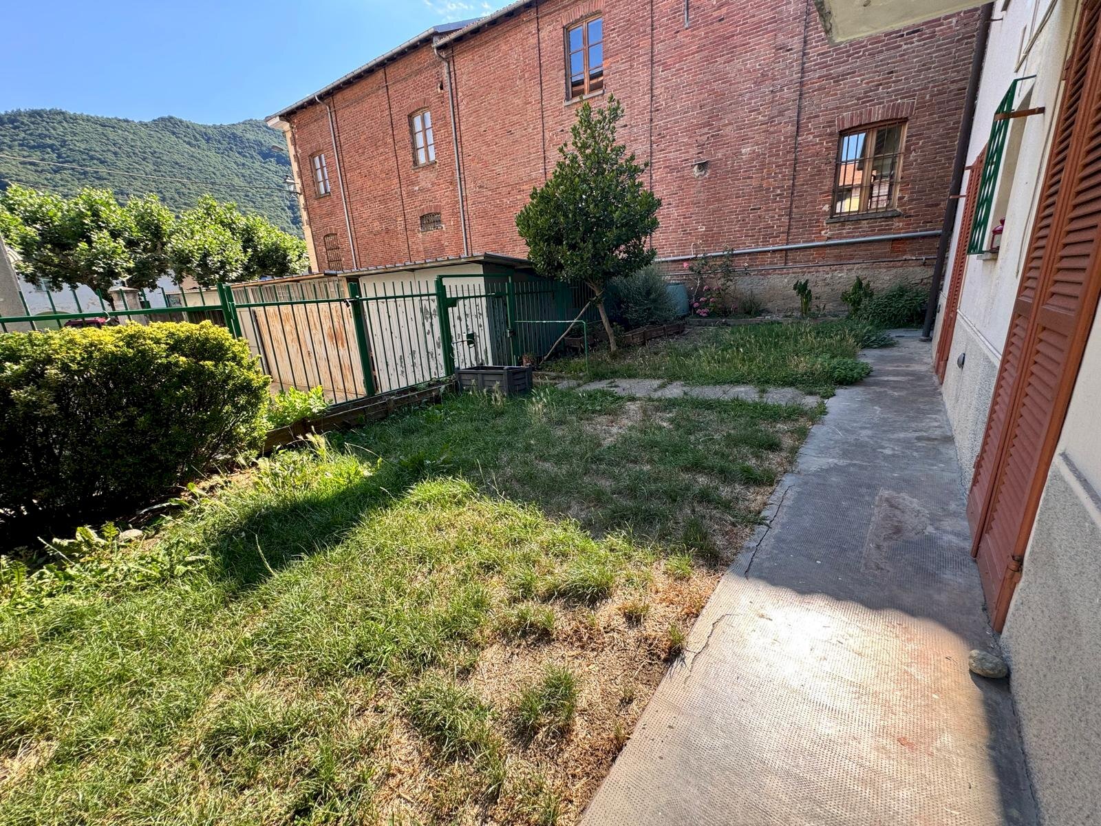Casa indipendente via Arnaud, 28, Torre Pellice - foto 2