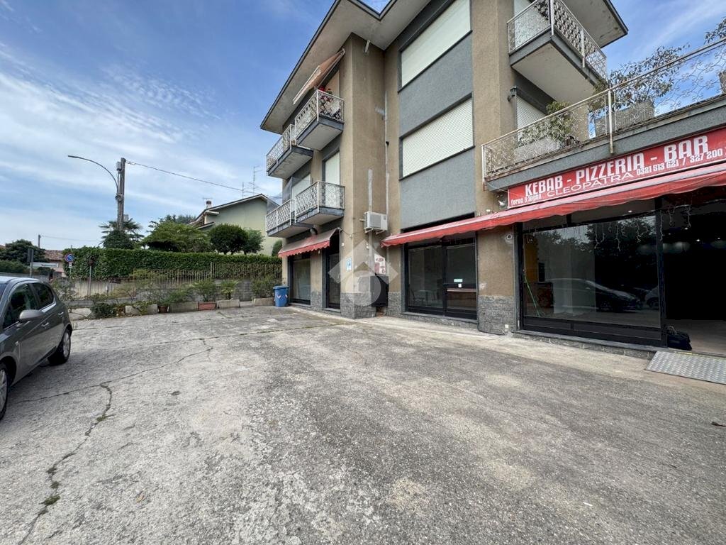 Three-room apartment Via Sempione, Oleggio - photo 2