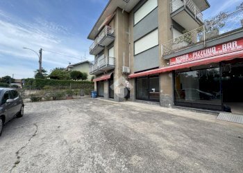 Three-room apartment Via Sempione, Oleggio - photo 2