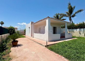 Foto 2 - Villa VIA LAGO TRASIMENO
 
27, Siracusa - foto 2