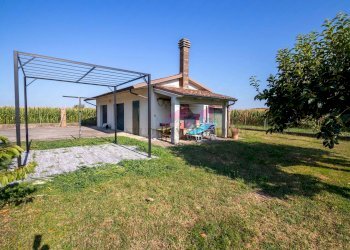 Foto 23 - Villa Via Garibaldi
 
782, Bergantino - photo 23