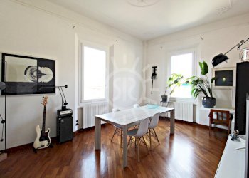 Three-room apartment Bologna (neighborhood Saragozza) - photo 1