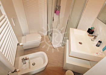 Three-room apartment Bologna (neighborhood Saragozza) - photo 16