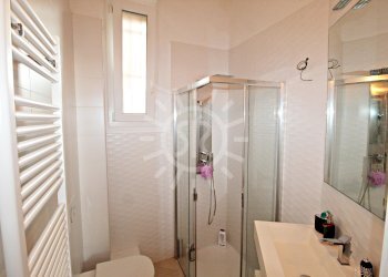 Three-room apartment Bologna (neighborhood Saragozza) - photo 17